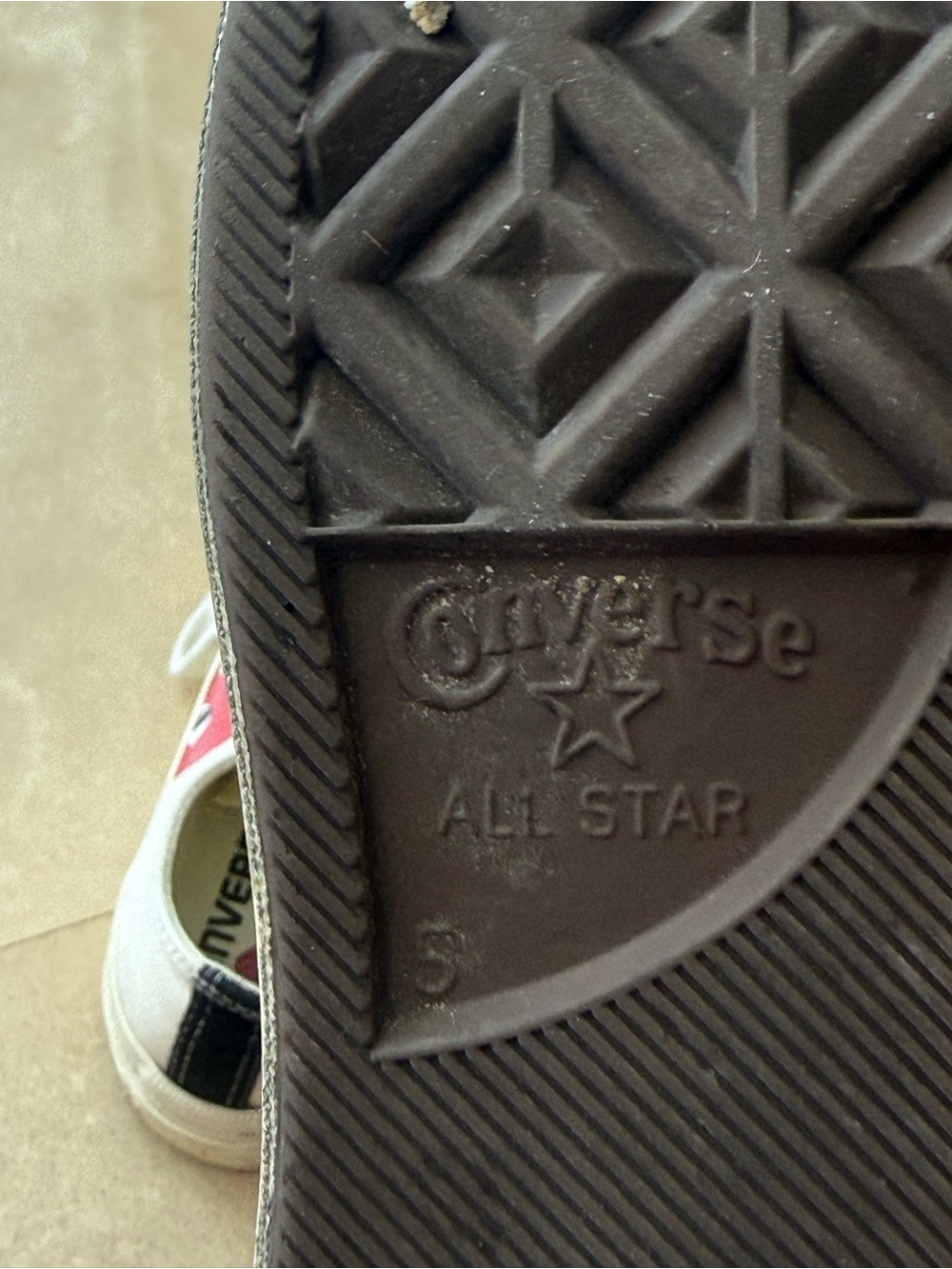 Comme des Garcons PLAY White Canvas Low-Top Sneakers with Red Heart - Picture 7 of 9
